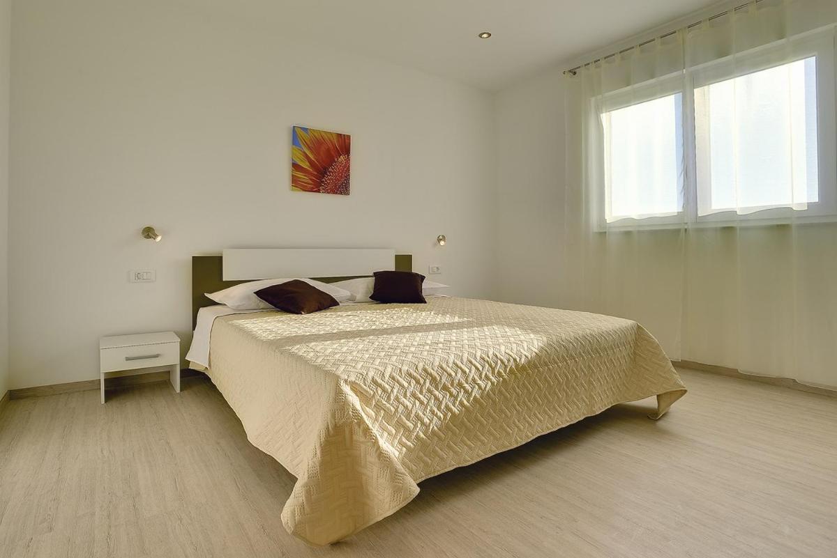 Holiday Home Bellissima Vodnjan Esterno foto